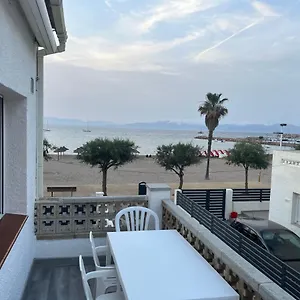 En La Playa. Free Parking. Free Wifi , L' Escala España